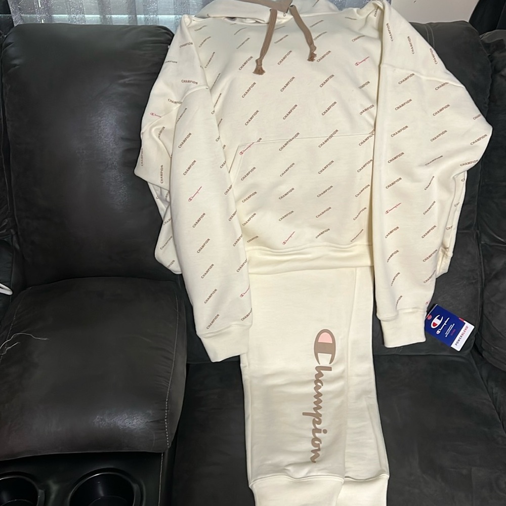 NWT Ladies Champion sweatsuit